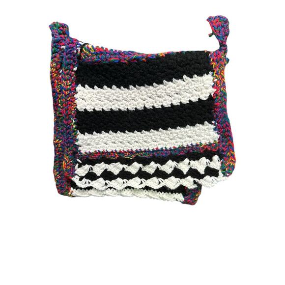 Crochet Purse Hand Made Multicolor‎ Black And White Flap Closure Long Strap - Picture 6 of 9